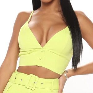 Fashion Nova top crop spaghettis straps  size L green color